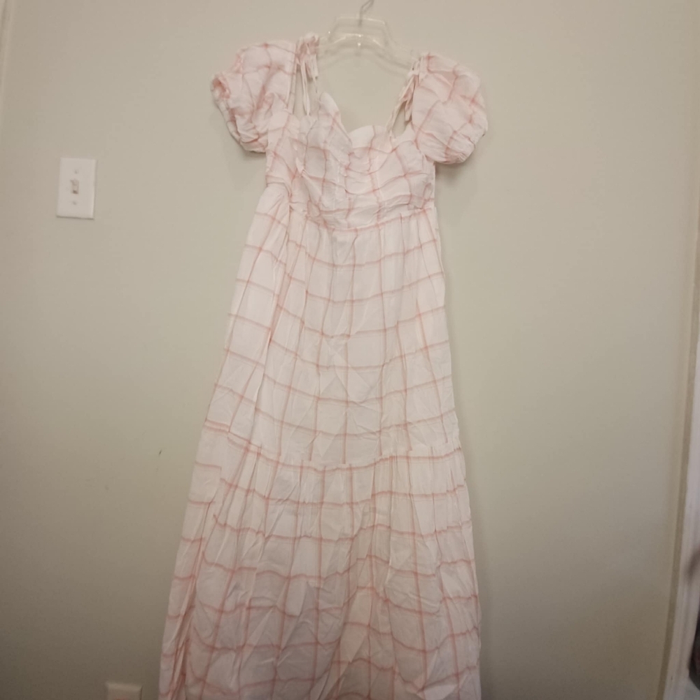 Universal Thread Sundress Women's L Pink‎ White Plaid Puff Short Sleeve Summer